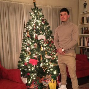 Meet your Posher, Adam